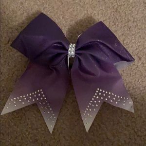 Cheer bow
